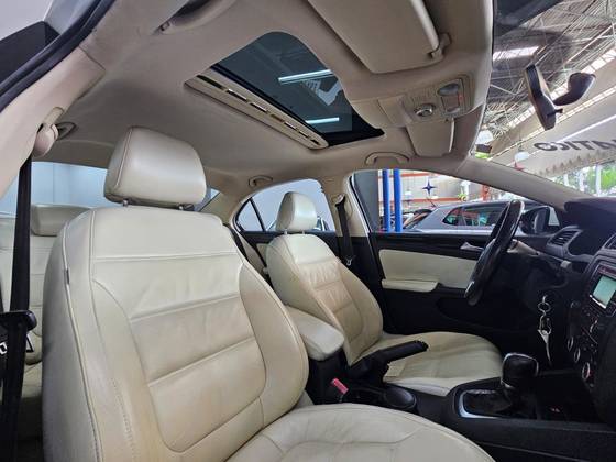 VOLKSWAGEN JETTA 2.0 COMFORTLINE FLEX 4P TIPTRONIC